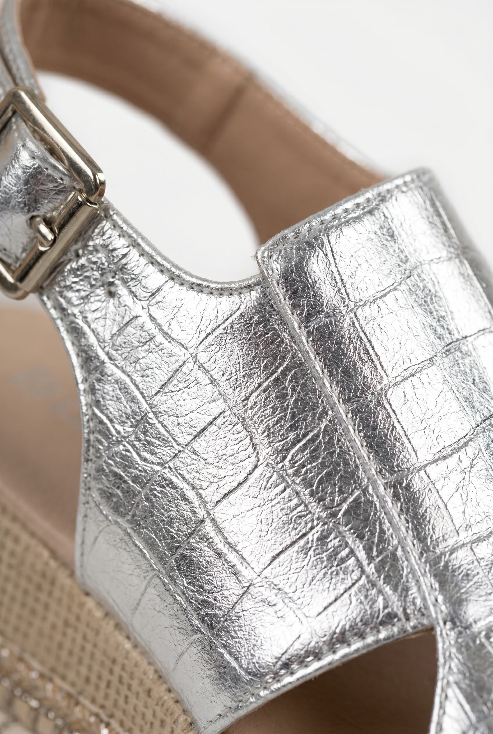 Marielle Sienna Silver - Material Texture Close-Up